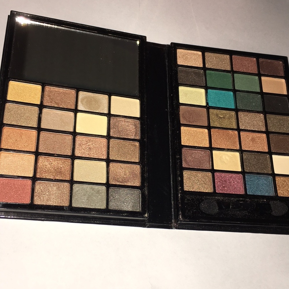 Elf eyeshadow palette